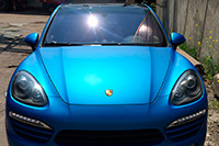 Porsche Cayenne стайлинг голубой матовой плёнкой