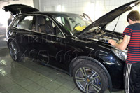 Porsche Cayenne стайлинг зелёной и чёрной зеркальными плёнками